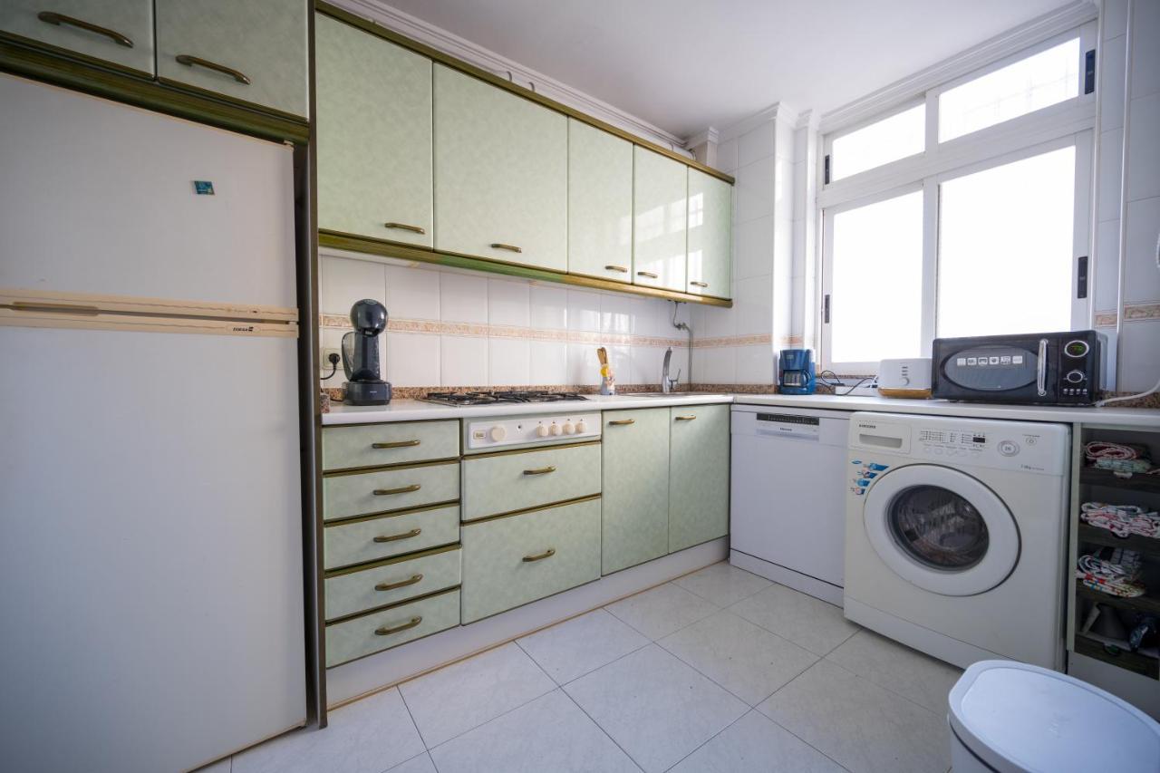 Beautiful 2 Bedroom In Parque Loix 3 Minutes Walk To The Beach Benidorm Bagian luar foto
