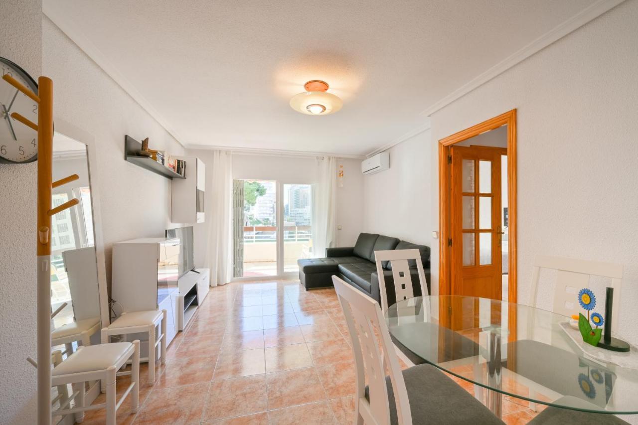 Beautiful 2 Bedroom In Parque Loix 3 Minutes Walk To The Beach Benidorm Bagian luar foto