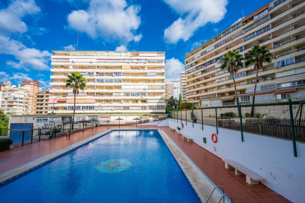 Beautiful 2 Bedroom In Parque Loix 3 Minutes Walk To The Beach Benidorm Bagian luar foto